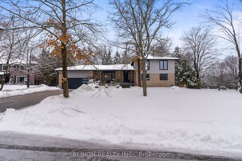39 Westview Cres, Palgrave, ON, L7E0E2 | Card Image