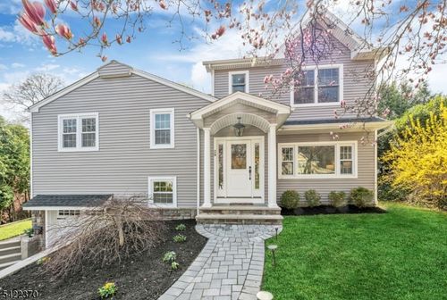 28 Princeton Pl, Glen Rock, NJ, 07452-2522 | Card Image