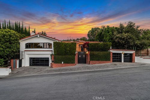 21520 Arcos Dr, Woodland Hills, CA, 91364-4303 | Card Image