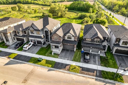 330 Gillespie Dr, Brantford, ON, N3T0X1 | Card Image