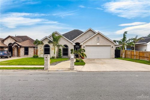 2013 W 30th St, Mission, TX, 78574-7108 | Card Image