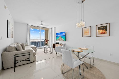 1614-550 Okeechobee Boulevard, West Palm Beach, FL, 33401 | Card Image