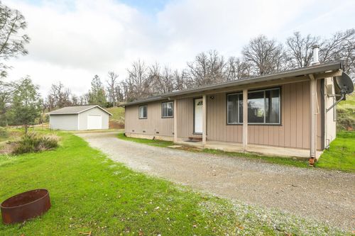 18725 Wilderness Trl, Cottonwood, CA, 96022-9618 | Card Image