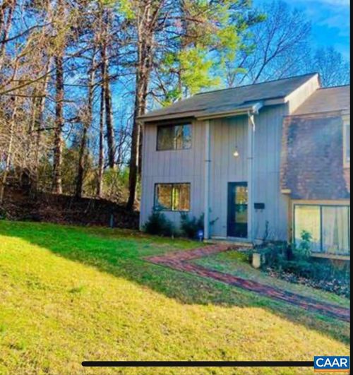 26 Woodlake Dr, CHARLOTTESVILLE, VA, 22901-1332 | Card Image