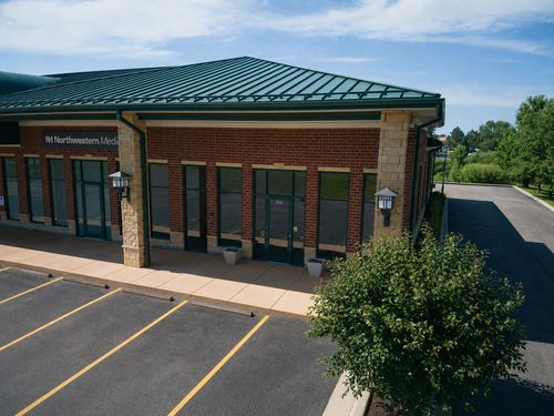 204-2127 Midlands Ct, Sycamore, IL, 60178-3119 | Card Image