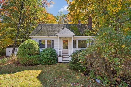 13 Allen Avenue Extension, Falmouth, ME, 04105 | Card Image