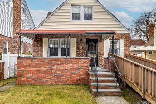 115-15 141st St, Jamaica, NY, 11436-1022 | Card Image