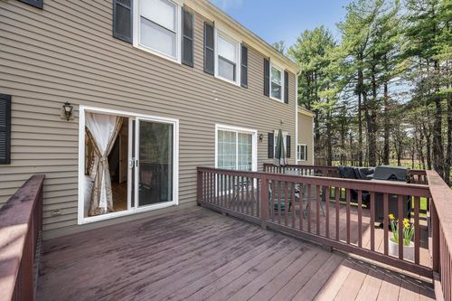 64 Cadogan Way, Nashua, NH, 03062-2256 | Card Image