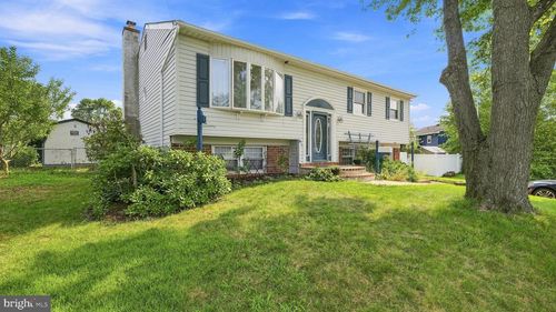 445 Patton Dr, WARMINSTER, PA, 18974-2946 | Card Image