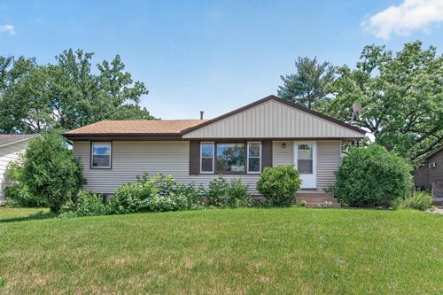 256 Galaxy Dr, Circle Pines, MN, 55014-1643 | Card Image