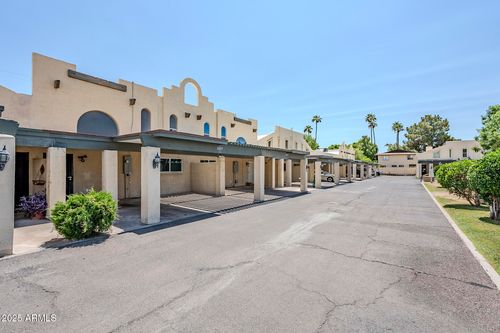 2223 E Catalina Dr, Phoenix, AZ, 85016-7802 | Card Image