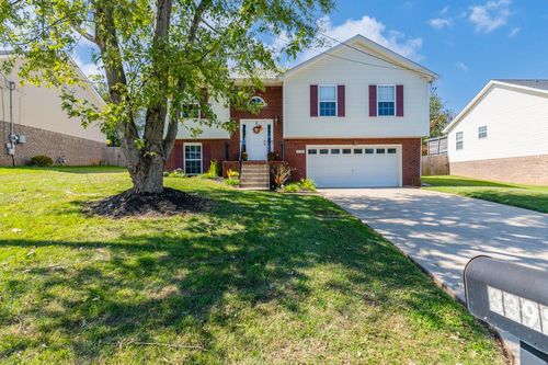 3398 Queensbury Rd, Clarksville, TN, 37042-4639 | Card Image