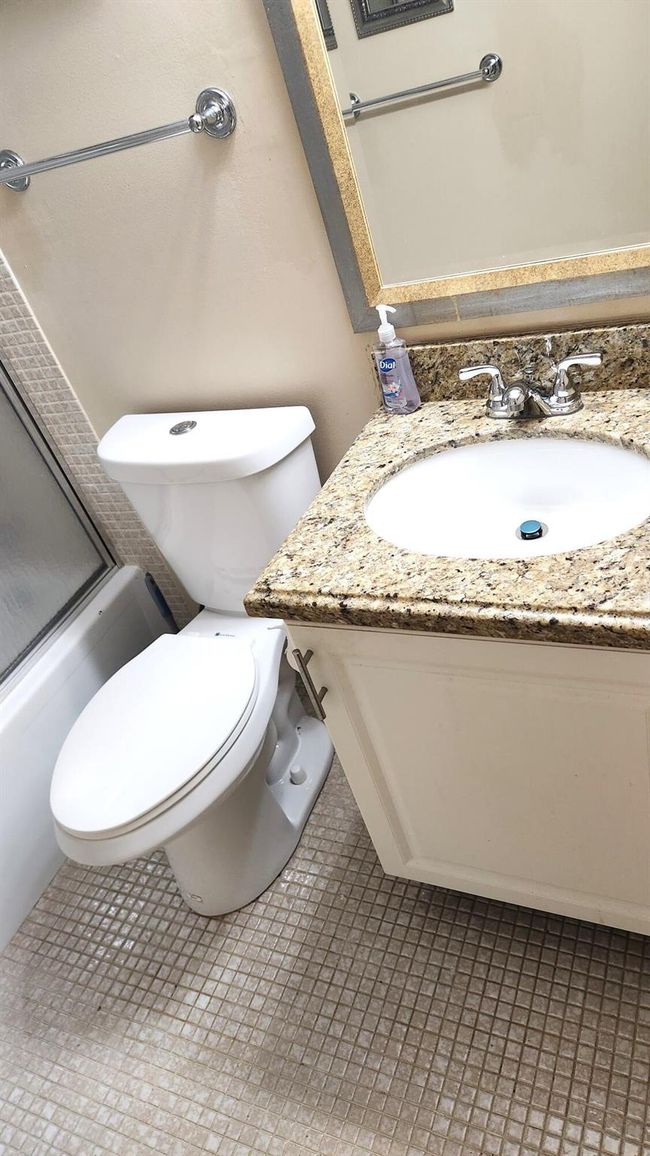 APT-203 - 4156 Inverrary Dr, Condo with 1 bedrooms, 1 bathrooms and null parking in Lauderhill FL | Image 12