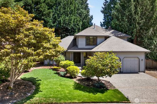 13834 175th Pl Ne, Redmond, WA, 98052-2180 | Card Image