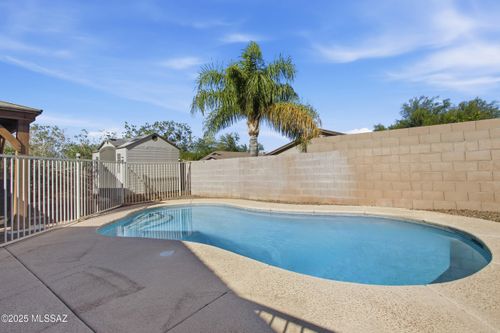 8807 E Mountain Spring Dr, Tucson, AZ, 85747-5660 | Card Image