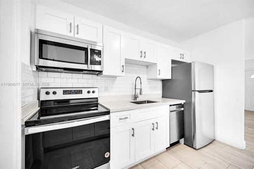 b-1400 Nw 2nd Ave, Fort Lauderdale, FL, 33311-6016 | Card Image