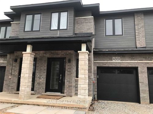 4869 Pettit Ave, Niagara Falls, ON, L2E0B7 | Card Image