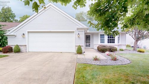 33 Linda Dr, Fremont, OH, 43420-4870 | Card Image