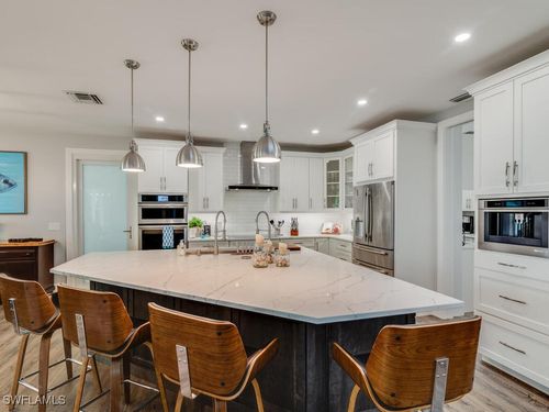 90 S Seas Ct, MARCO ISLAND, FL, 34145-3567 | Card Image