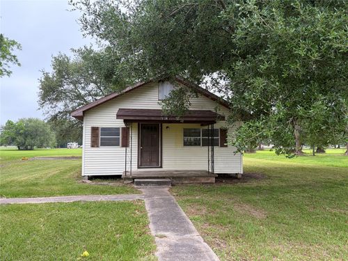 638 W Leblanc St, Winnie, TX, 77665-7686 | Card Image