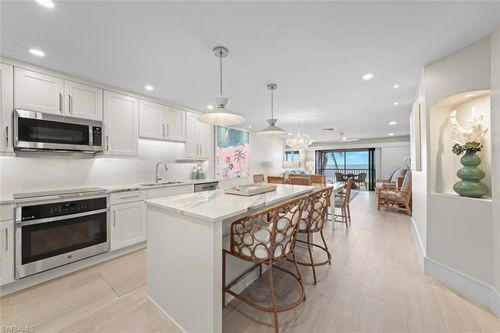 302-1795 Middle Gulf Dr, SANIBEL, FL, 33957 | Card Image