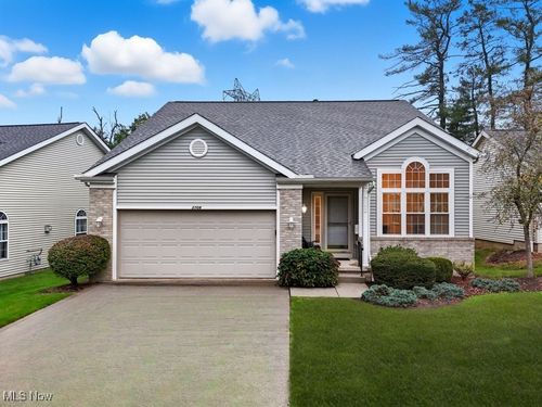 2708 Edgebrook Xing, Twinsburg, OH, 44087-3072 | Card Image