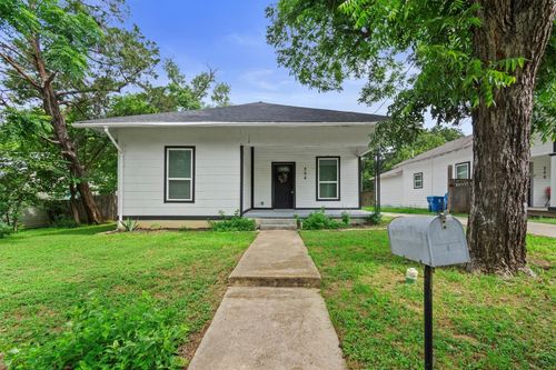 204 Brenham St, Elgin, TX, 78621-3015 | Card Image