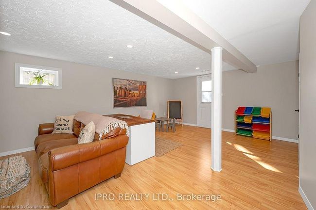 64 Hahn Ave, House other with 3 bedrooms, 2 bathrooms and 3 parking in Cambridge ON | Image 24
