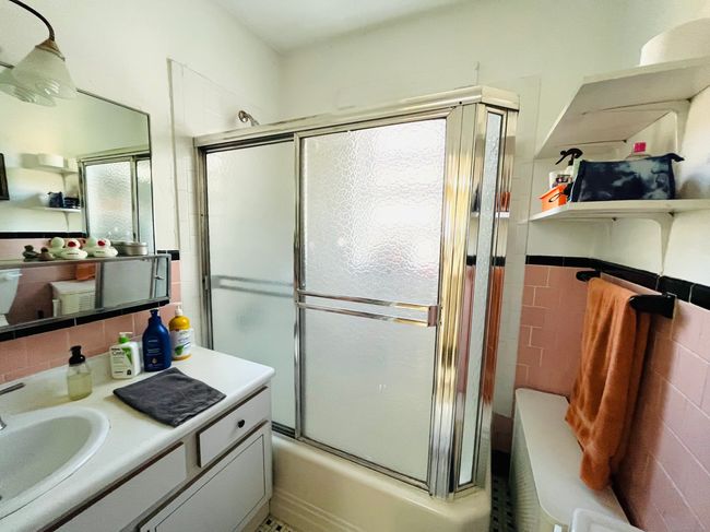 Bathroom with bathtub. | Image 8