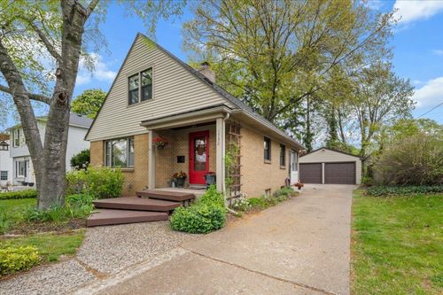 1730 Cambridge Dr, Grand Rapids, MI, 49506-4424 | Card Image