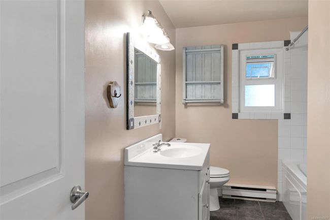 1736 Feltham Rd, House other with 6 bedrooms, 4 bathrooms and 4 parking in Saanich BC | Image 12