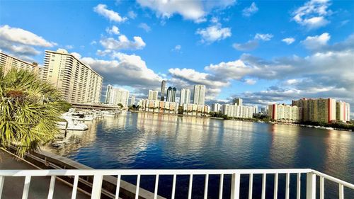 312-290 174th St, Sunny Isles Beach, FL, 33160-3245 | Card Image