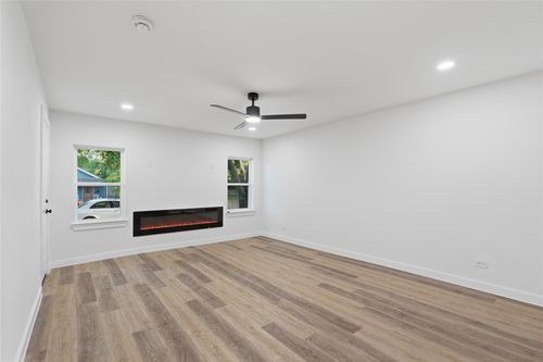 2607 Brandon St, Dallas, TX, 75211-5414 | Card Image