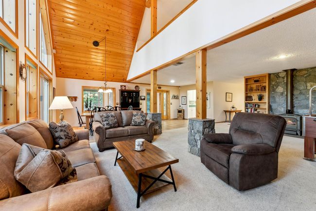 14010 Skiview Loop, House other with 3 bedrooms, 2 bathrooms and null parking in Truckee CA | Image 14