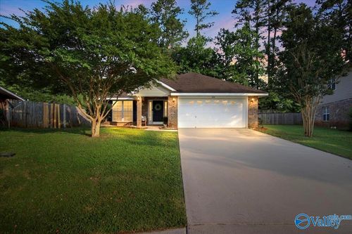 215 Shadow Ct Sw, Huntsville, AL, 35824-2524 | Card Image