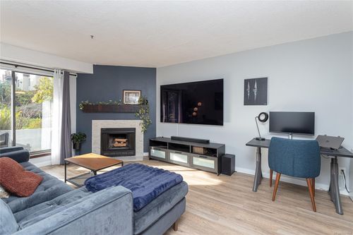 109-1655 Begbie St, Victoria, BC, V8R1L4 | Card Image