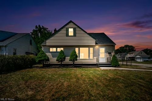 756 E 249th St, Euclid, OH, 44123-2375 | Card Image