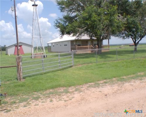 963 County Road 176, Hallettsville, TX, 77964 | Card Image
