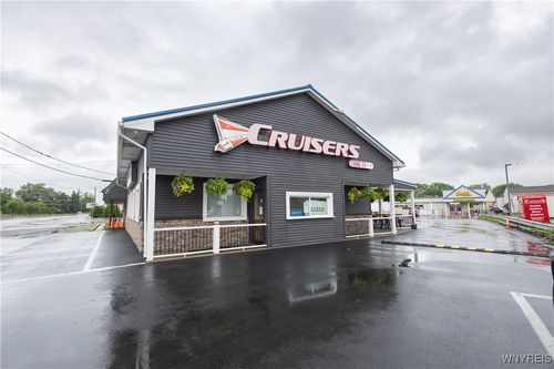 1061 Harlem Rd, Cheektowaga, NY, 14227-1713 | Card Image