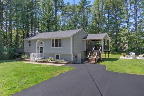 5 Davis Dr, Saco, ME, 04072-8804 | Card Image