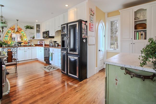 33 Springfield Rd, House other with 5 bedrooms, 3 bathrooms and 5 parking in Somers CT | Image 23