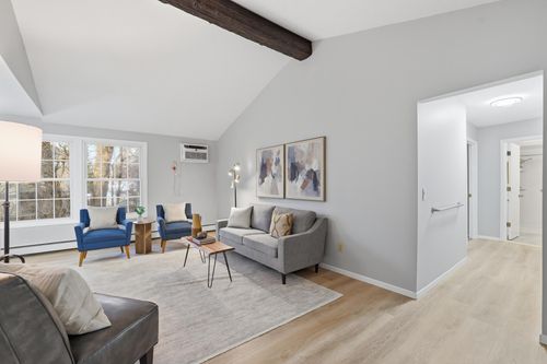 apt-6-4584 Cedar Lake Rd S, Saint Louis Park, MN, 55416-3733 | Card Image