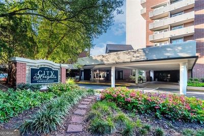 406 - 375 Ralph Mc Gill Boulevard Ne, Condo with 1 bedrooms, 1 bathrooms and 1 parking in Atlanta GA | Image 1