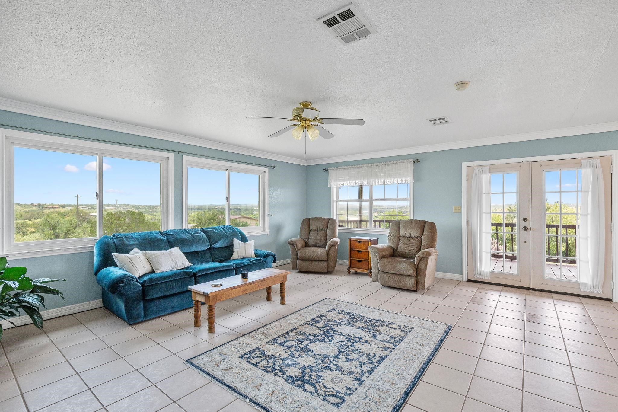 Residential in Sunrise Beach 5