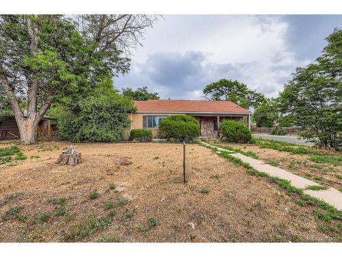 2200 Poplar St, Denver, CO, 80207-4062 | Card Image