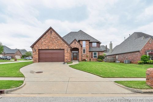 4001 Utica St, Broken Arrow, OK, 74011-1333 | Card Image