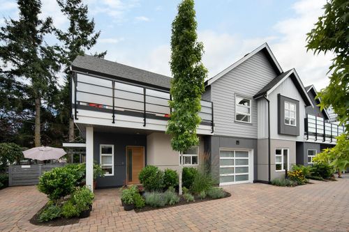 7-9889 Seventh St, Sidney, BC, V8L2V8 | Card Image