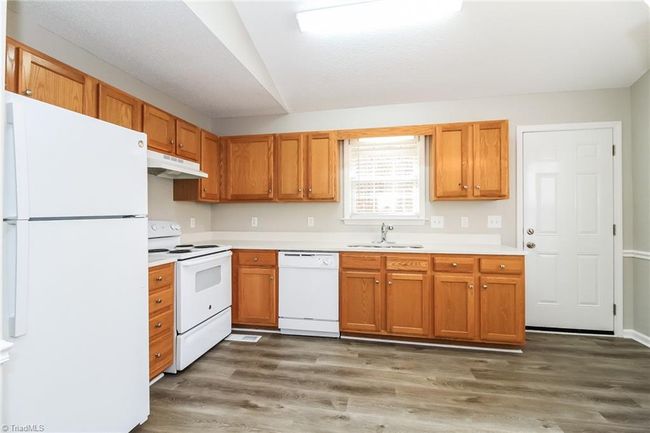 5051 Windsbury Ridge Rd, House other with 3 bedrooms, 3 bathrooms and null parking in Clemmons NC | Image 7