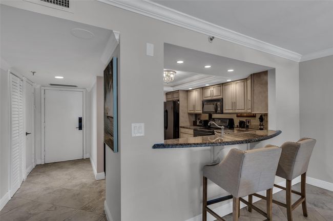 APT-202 - 2900 Ne 14 Th Street Cswy, Condo with 1 bedrooms, 2 bathrooms and null parking in Pompano Beach FL | Image 7