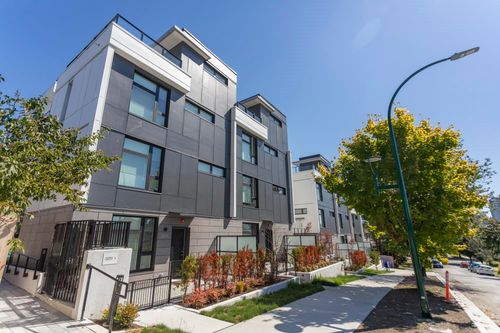 3249 Clive Ave, Vancouver, BC, V5R0L5 | Card Image